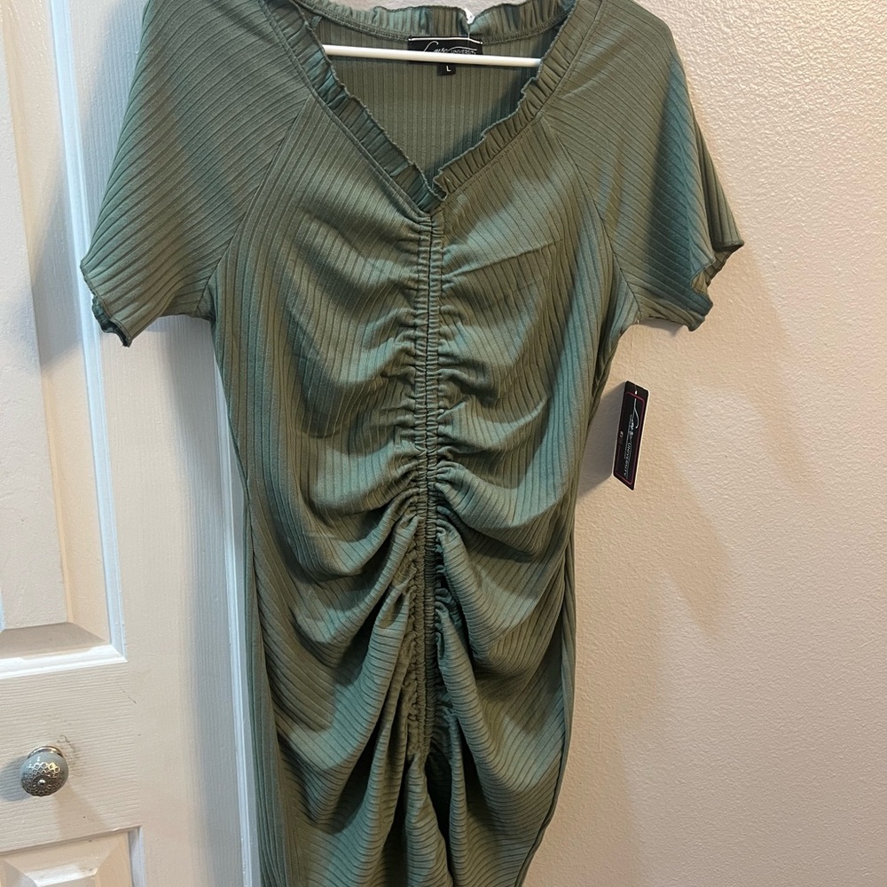 Green Ruched Short Sleeve Tunic